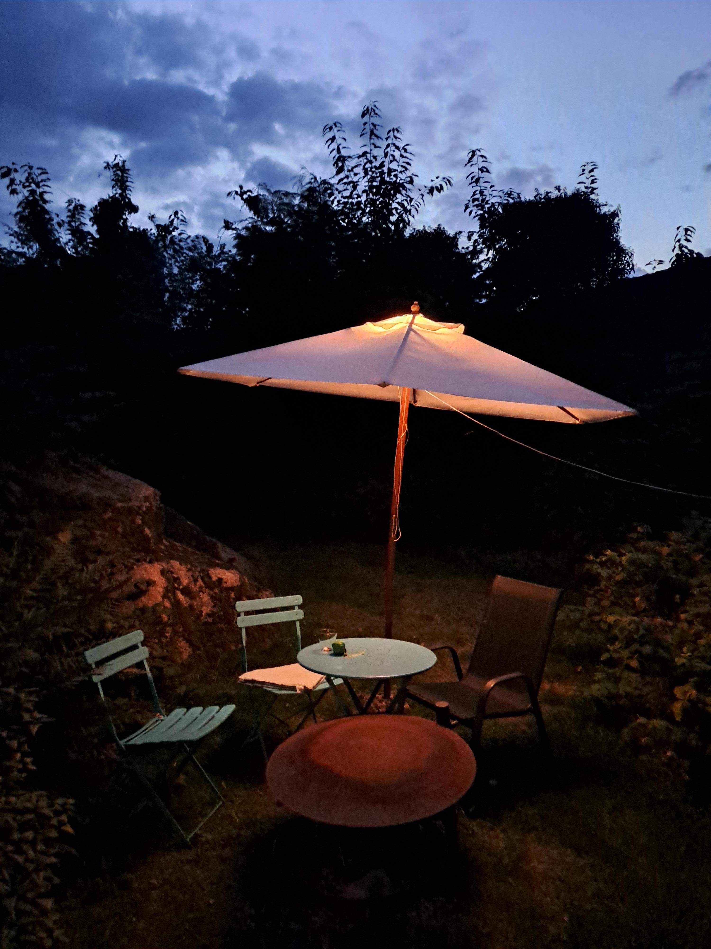 Beleuchtung für den Garten hatten wir mitgebracht.