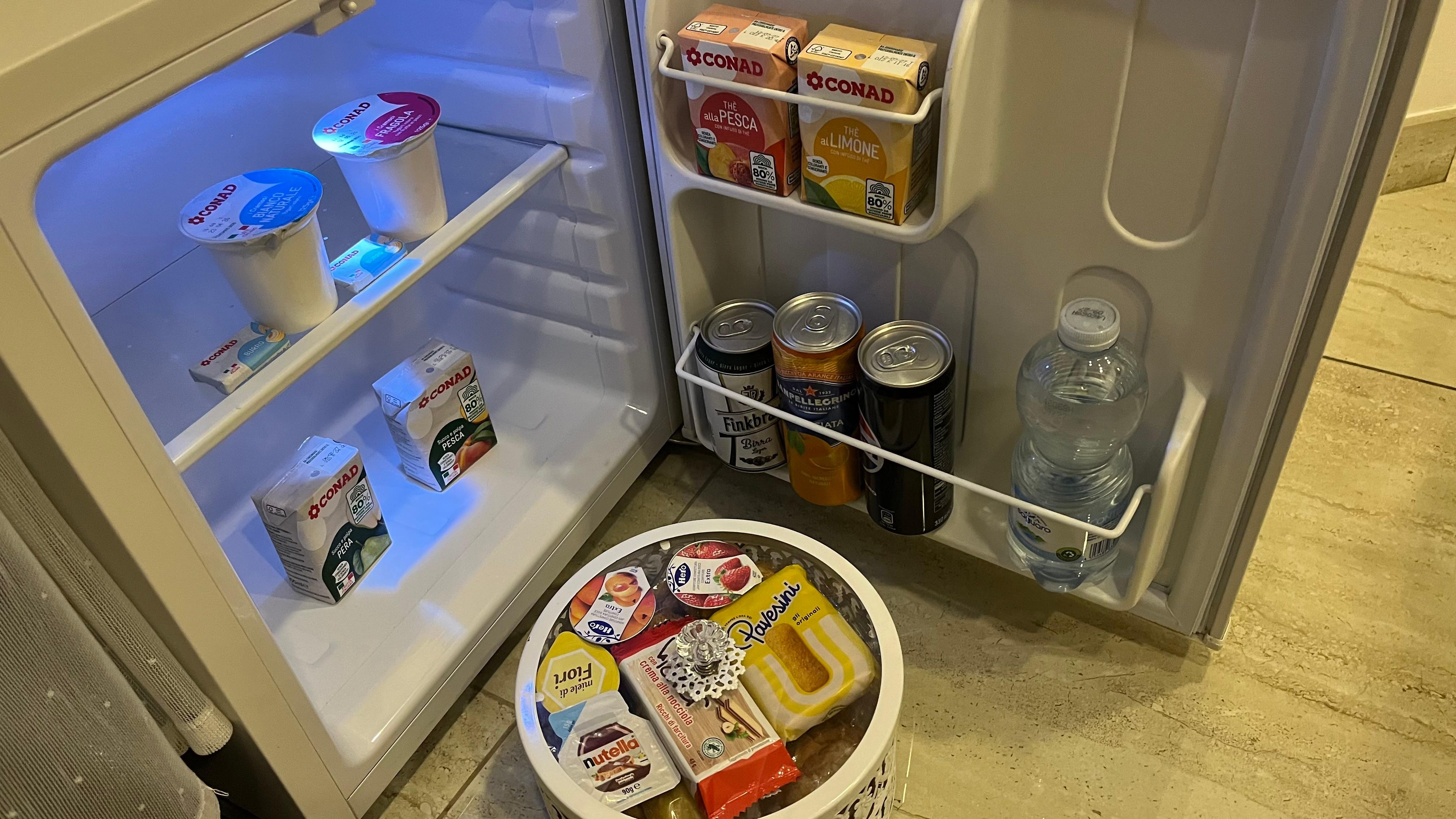 In room breakfast and snacks provided. 