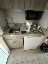 Small area, two can’t make a coffee at the same time, toaster doesn’t fit so have to use the bathroom counter to toast bread, lol.