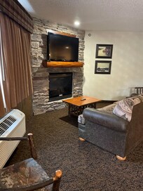 I wish I used the fireplace but i didn’t need it for my trip.