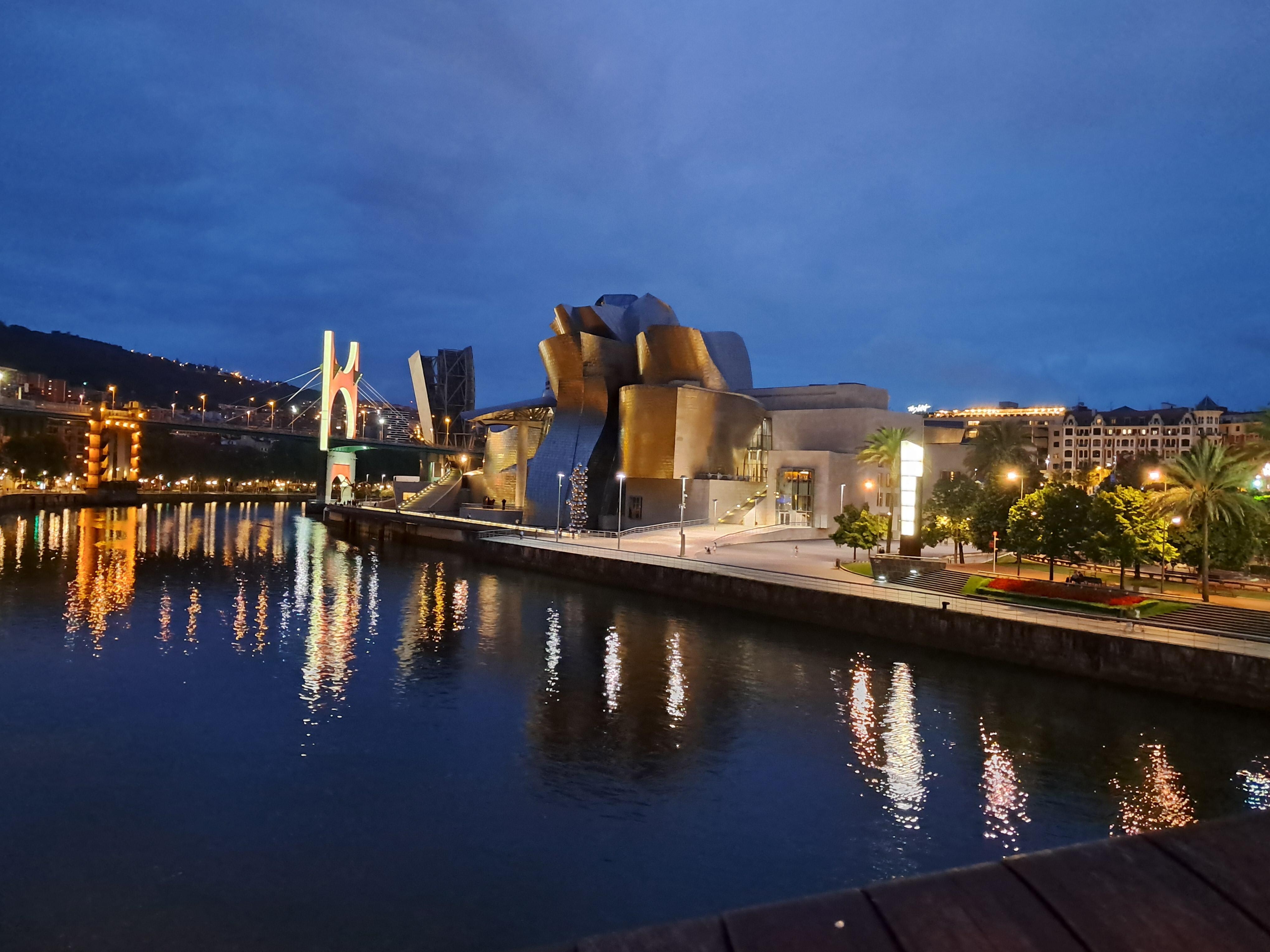 Guggenheim Museum fußläufig
