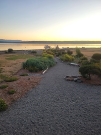Well landscapped.