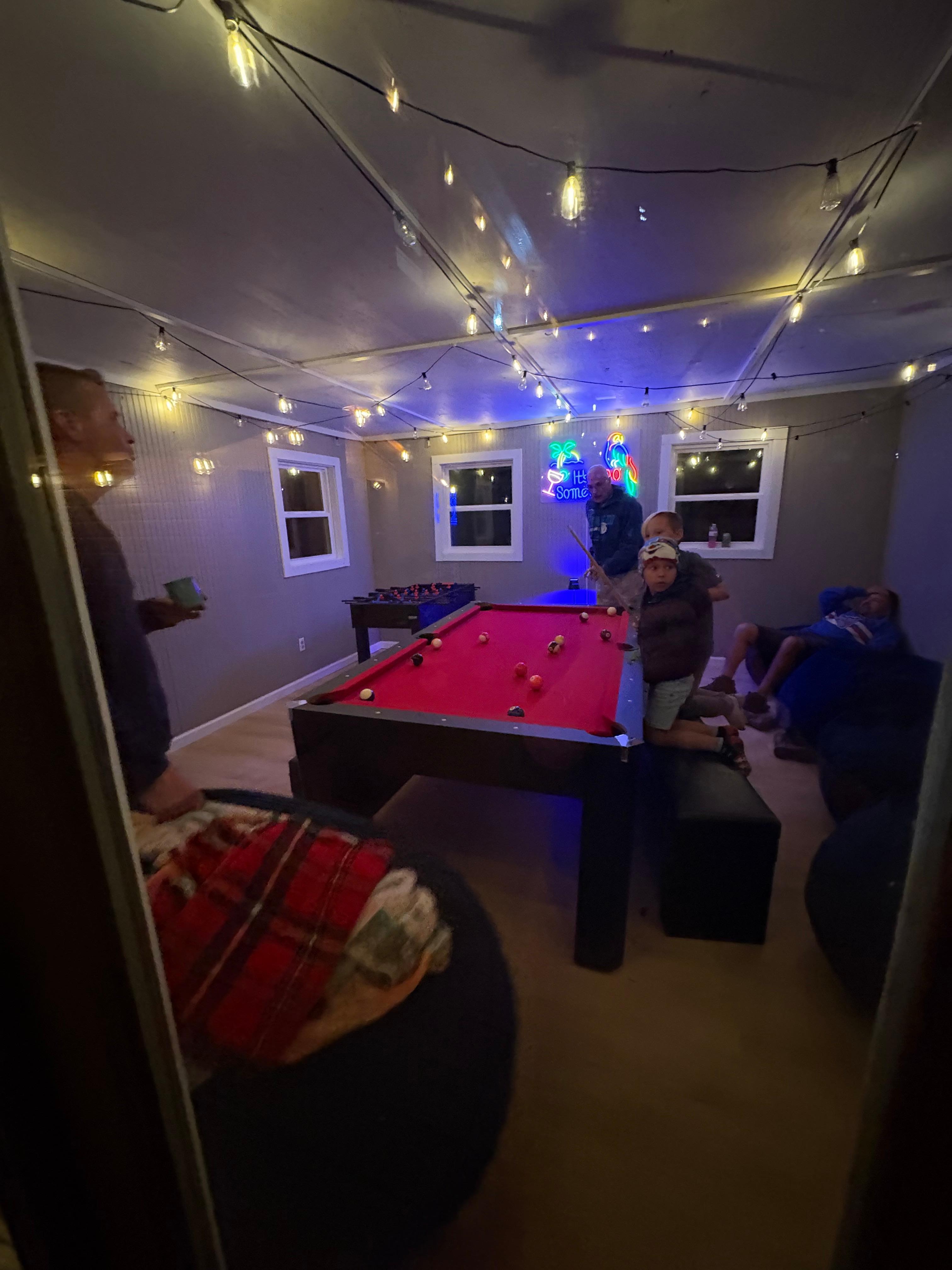 Game room 