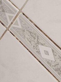 Schimmel an den Fliesen