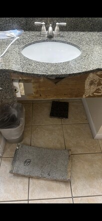 Front of counter very heavy in 2 pieces on floor