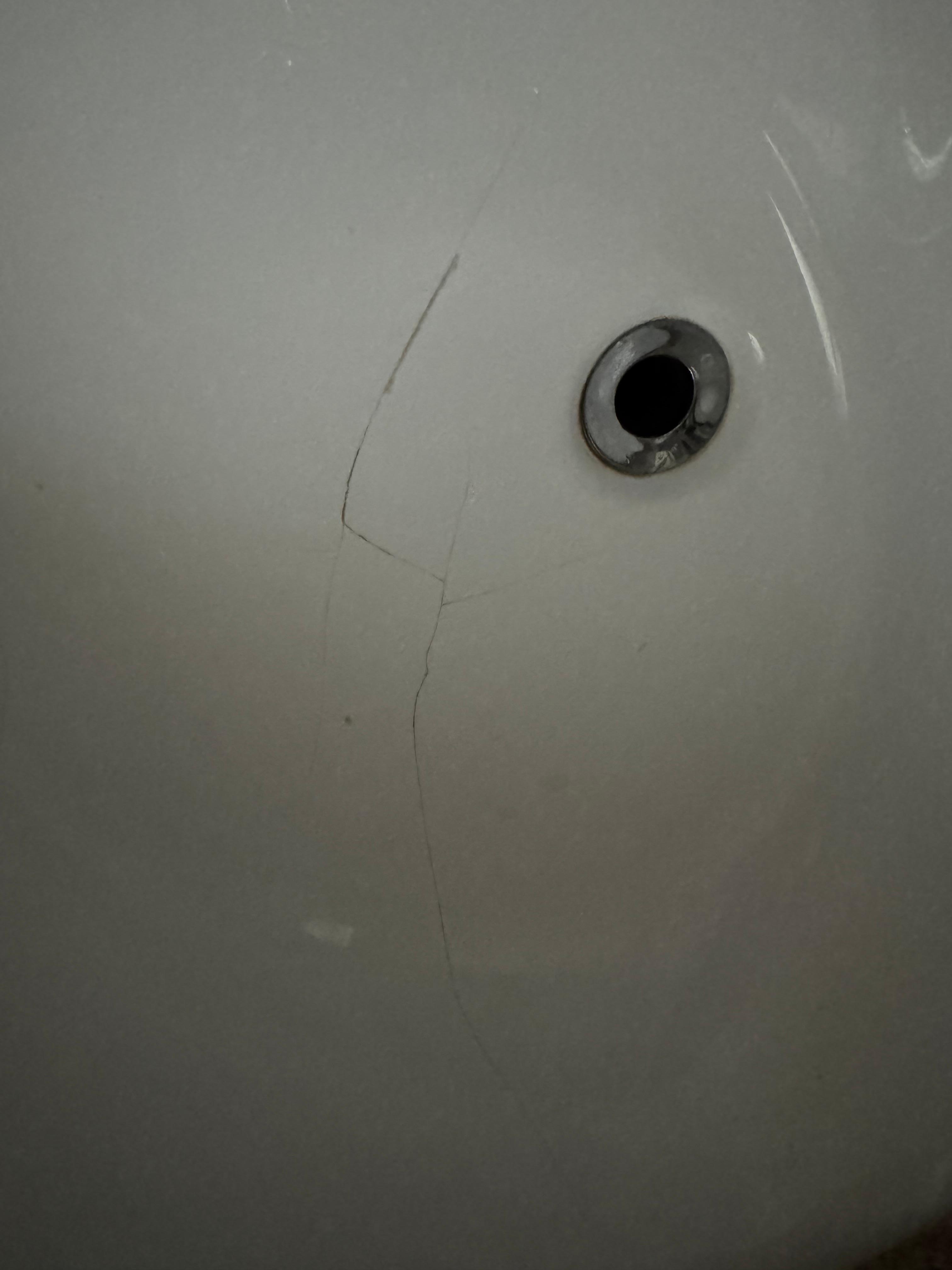 Cracked sink 