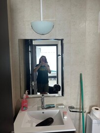 No light over bathroom vanity