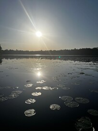 Trillium lake viewed from the dock
