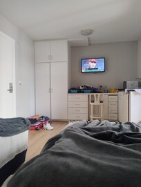 Quarto confortável com um bom tamanho