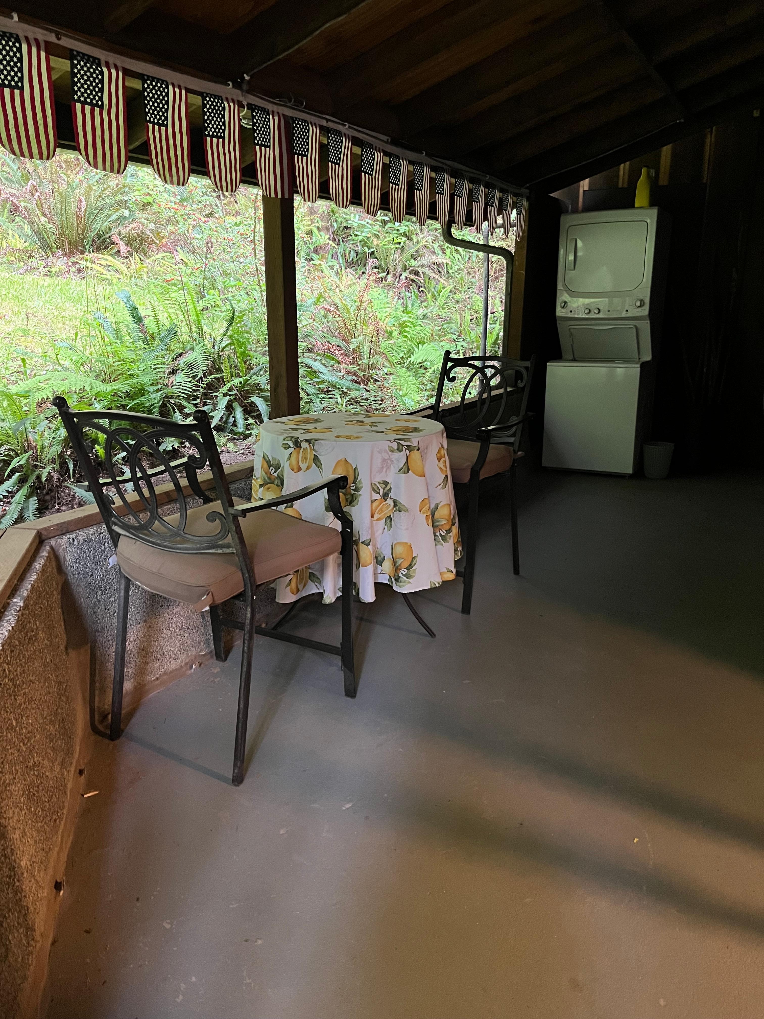 Private porch / washer /dryer too! 