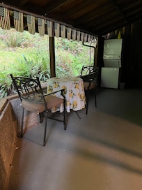 Private porch / washer /dryer too!