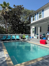 Where we spent the majority of our vacation, plenty of time throughout the day to allow you to swim with a âsun breakâ