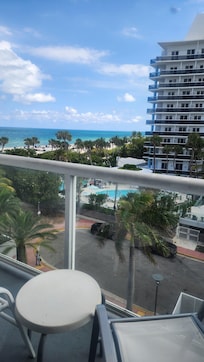 Esto es lo que venden como vista a la playa.