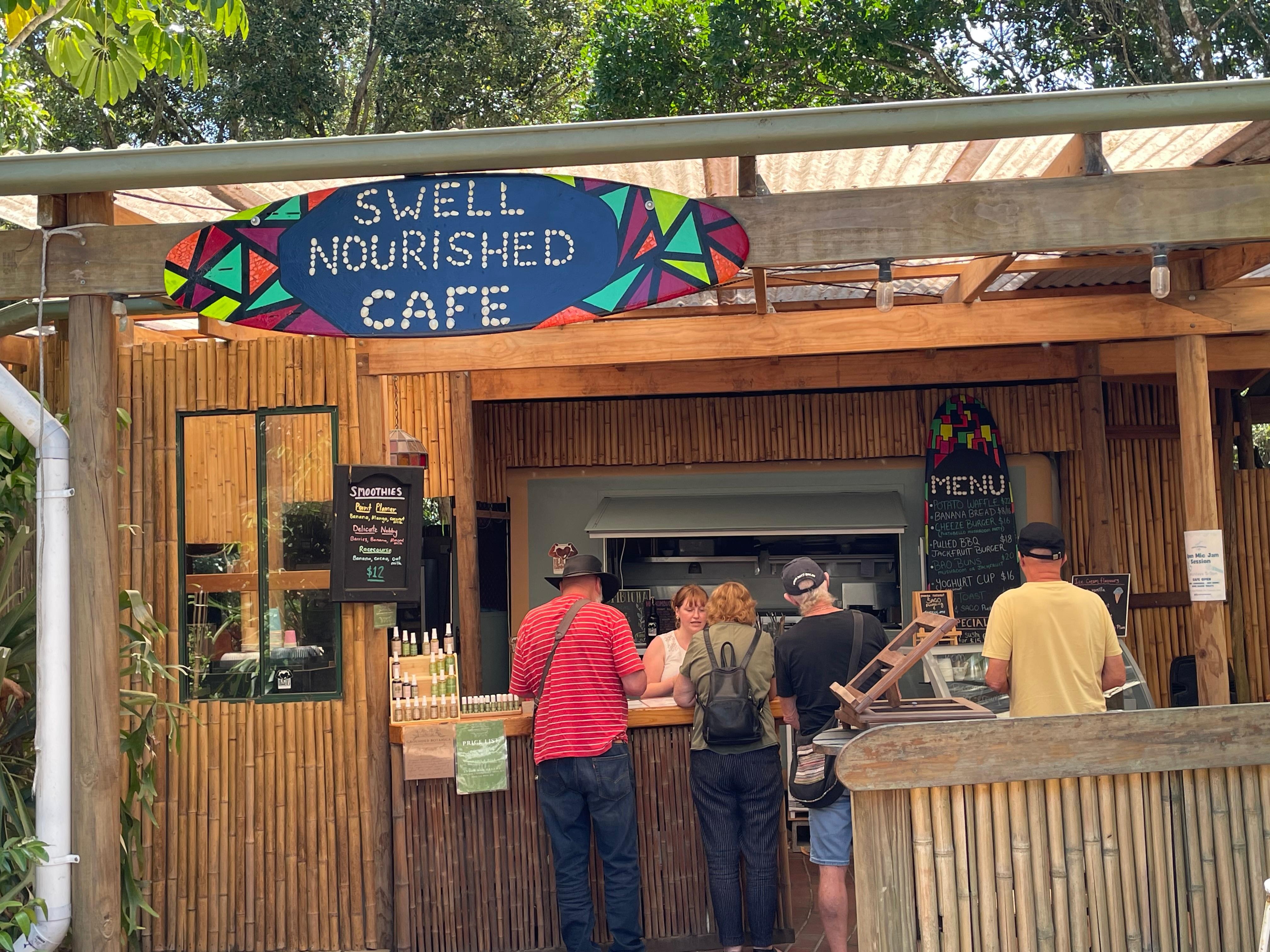 Cafe, a short drive ,near Nobbys Beach
Fab food 