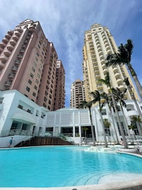 ホテル内のプール