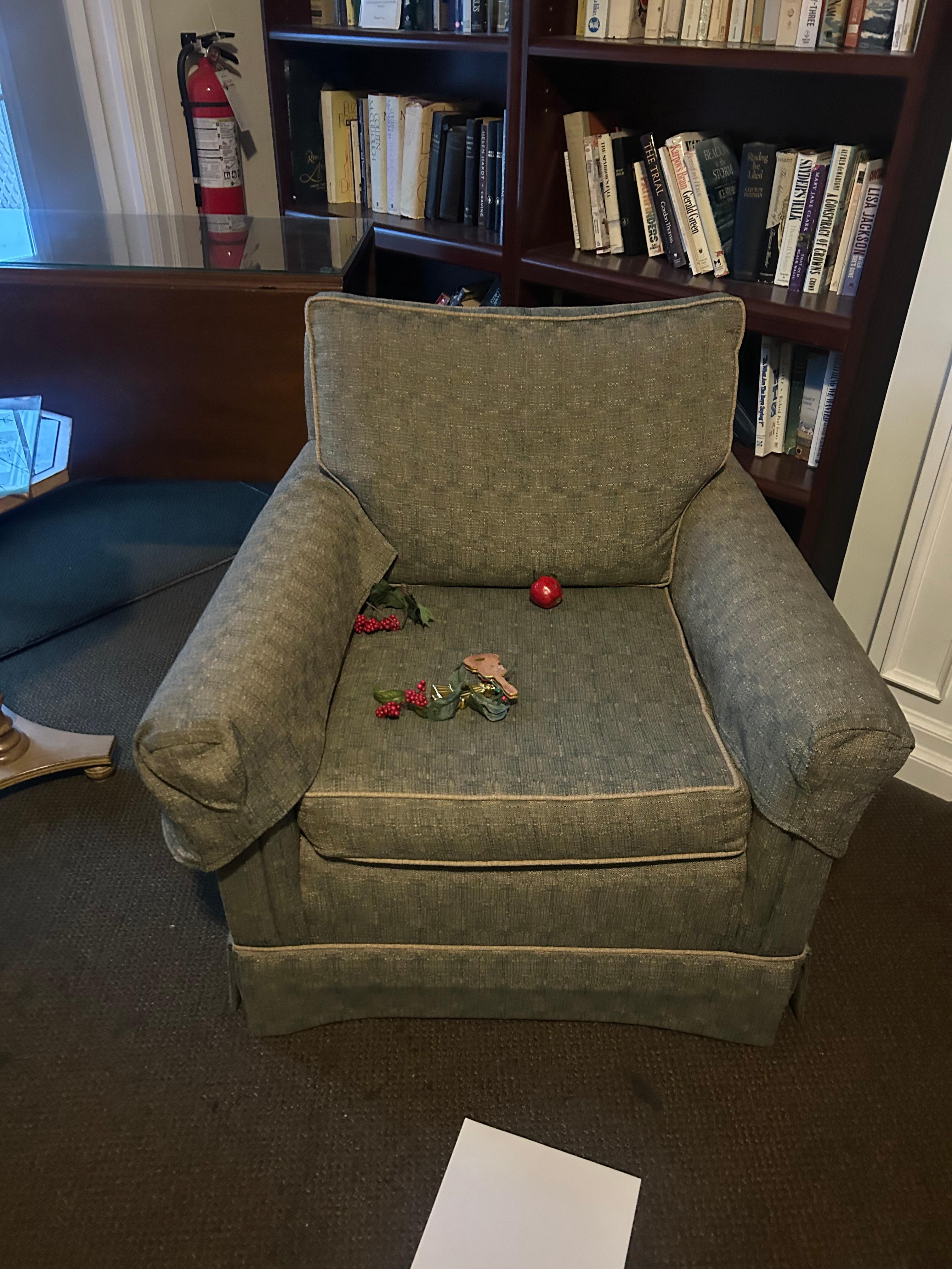 The living area was a bit messy when we checked in - just didn’t seem to be checked on 