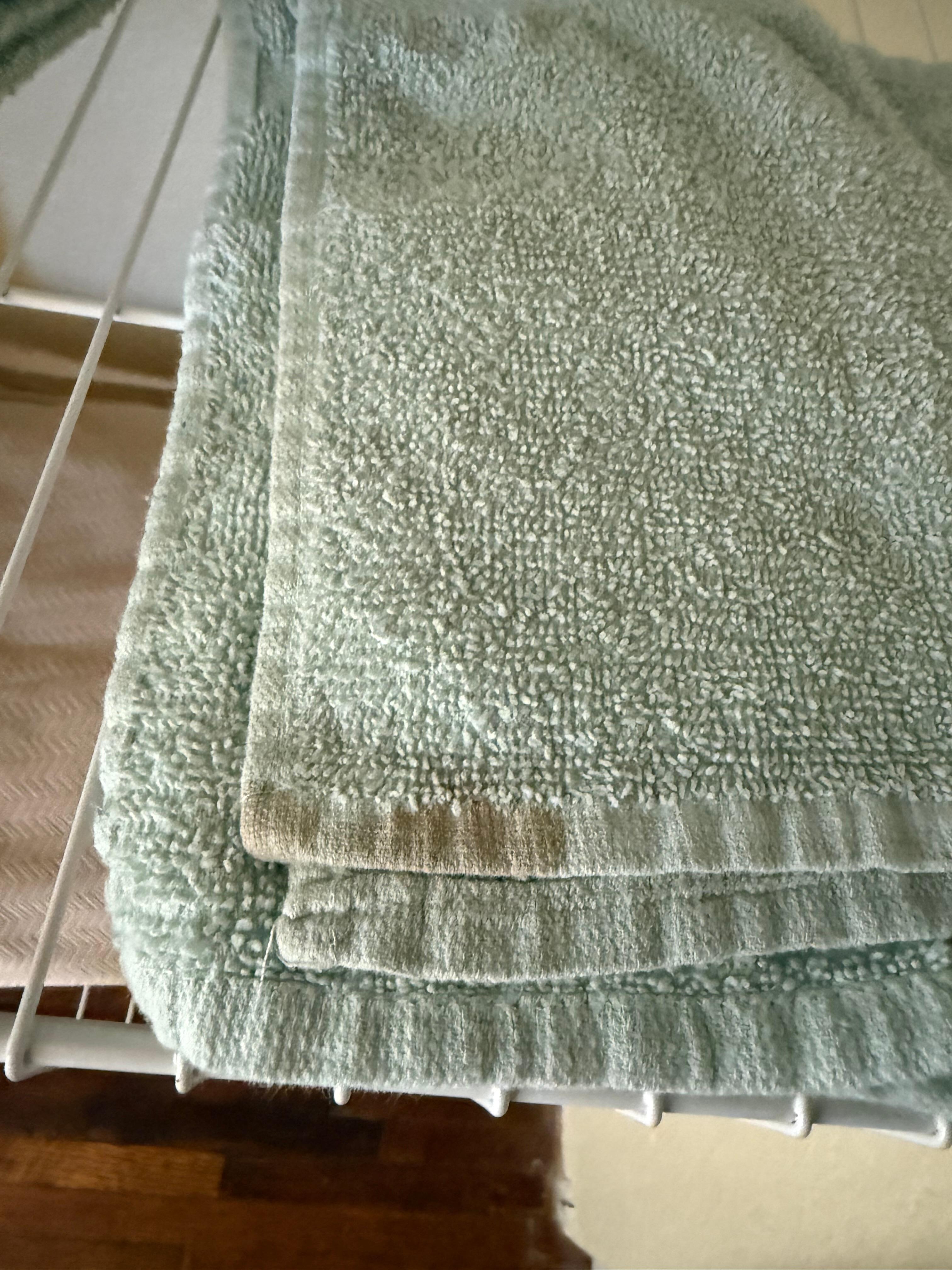 The “clean” bath towel. 