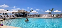 Pool and Tiki Bar.....Great Food and Service!