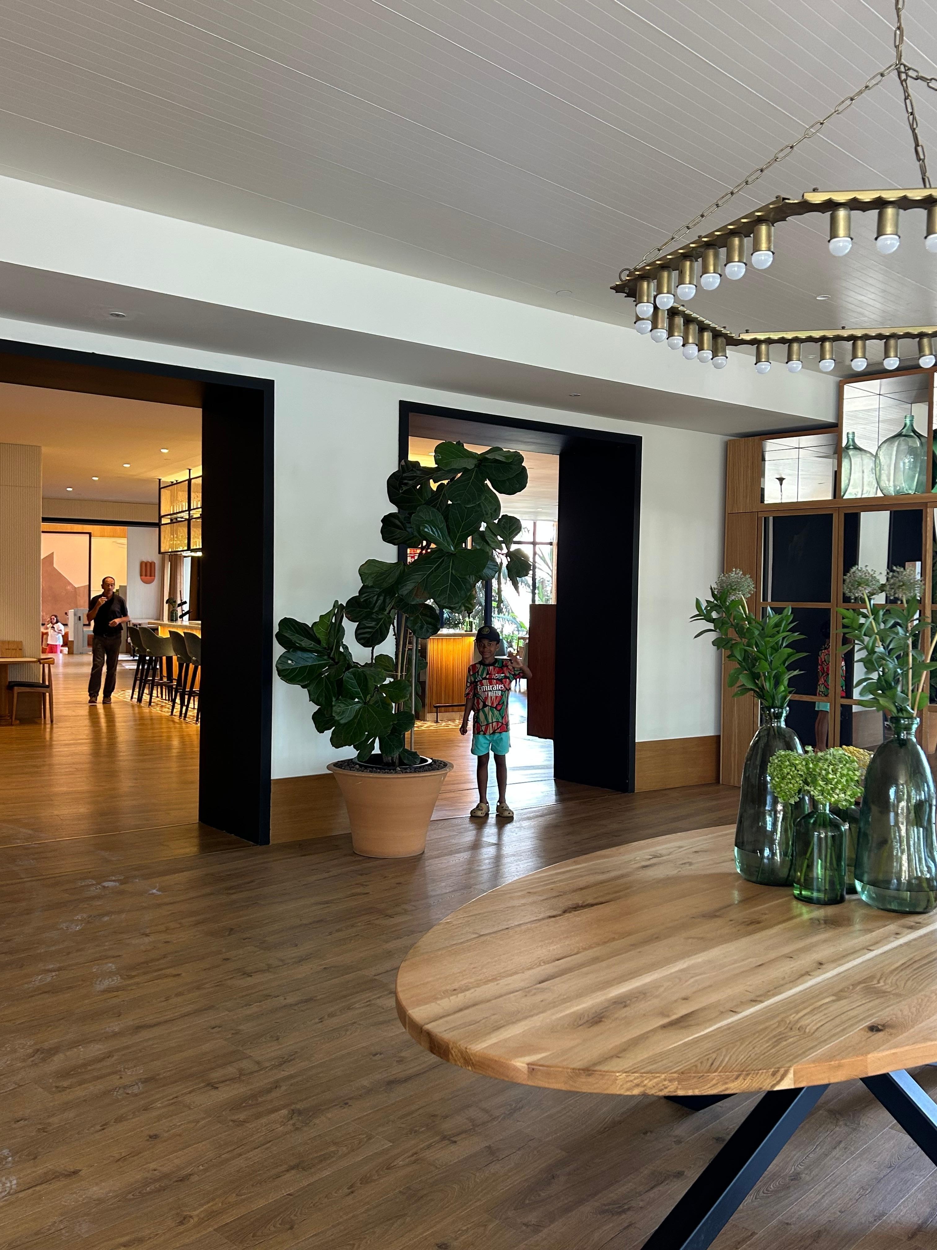 Lobby/bar