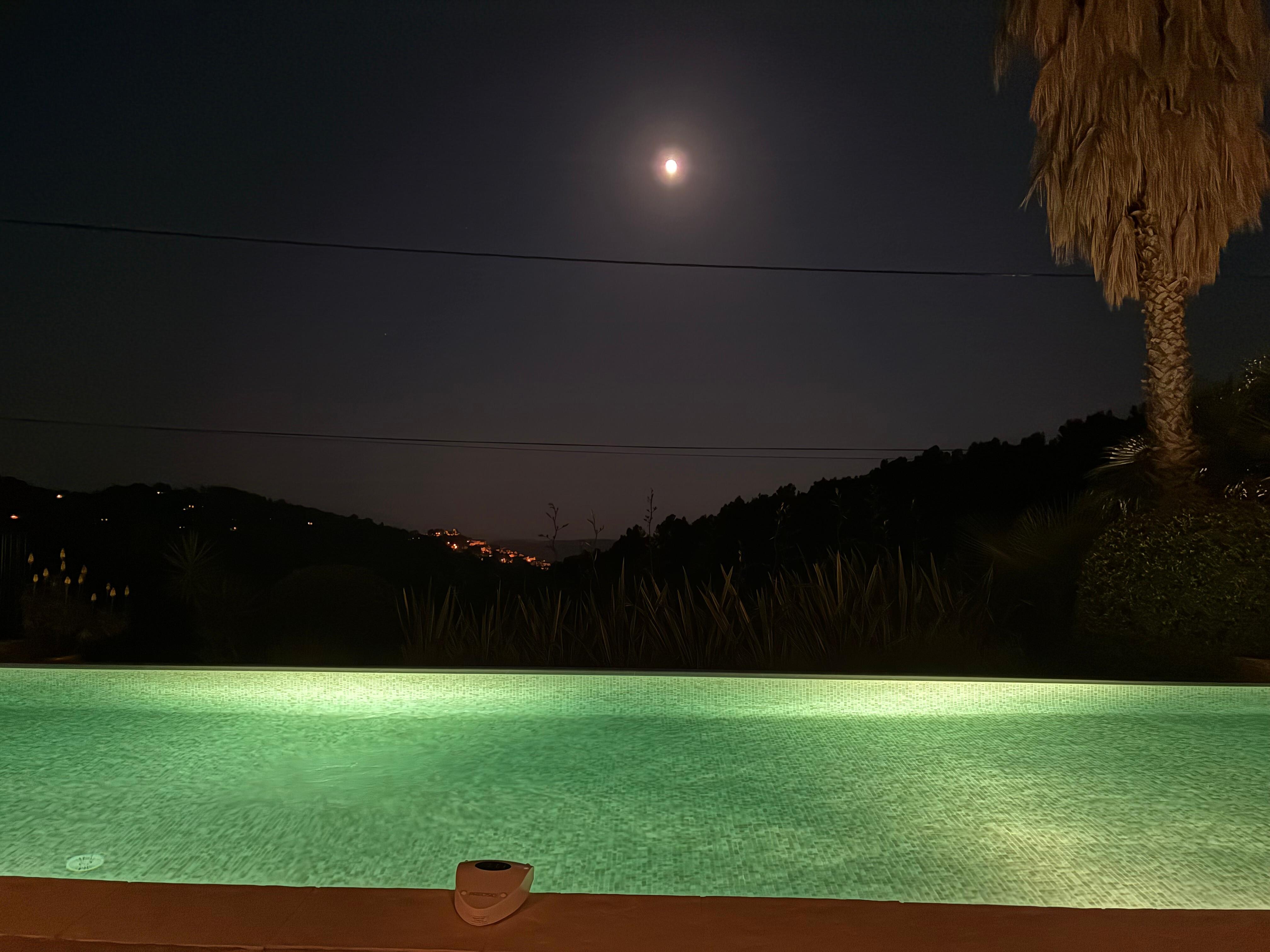 Pool lights