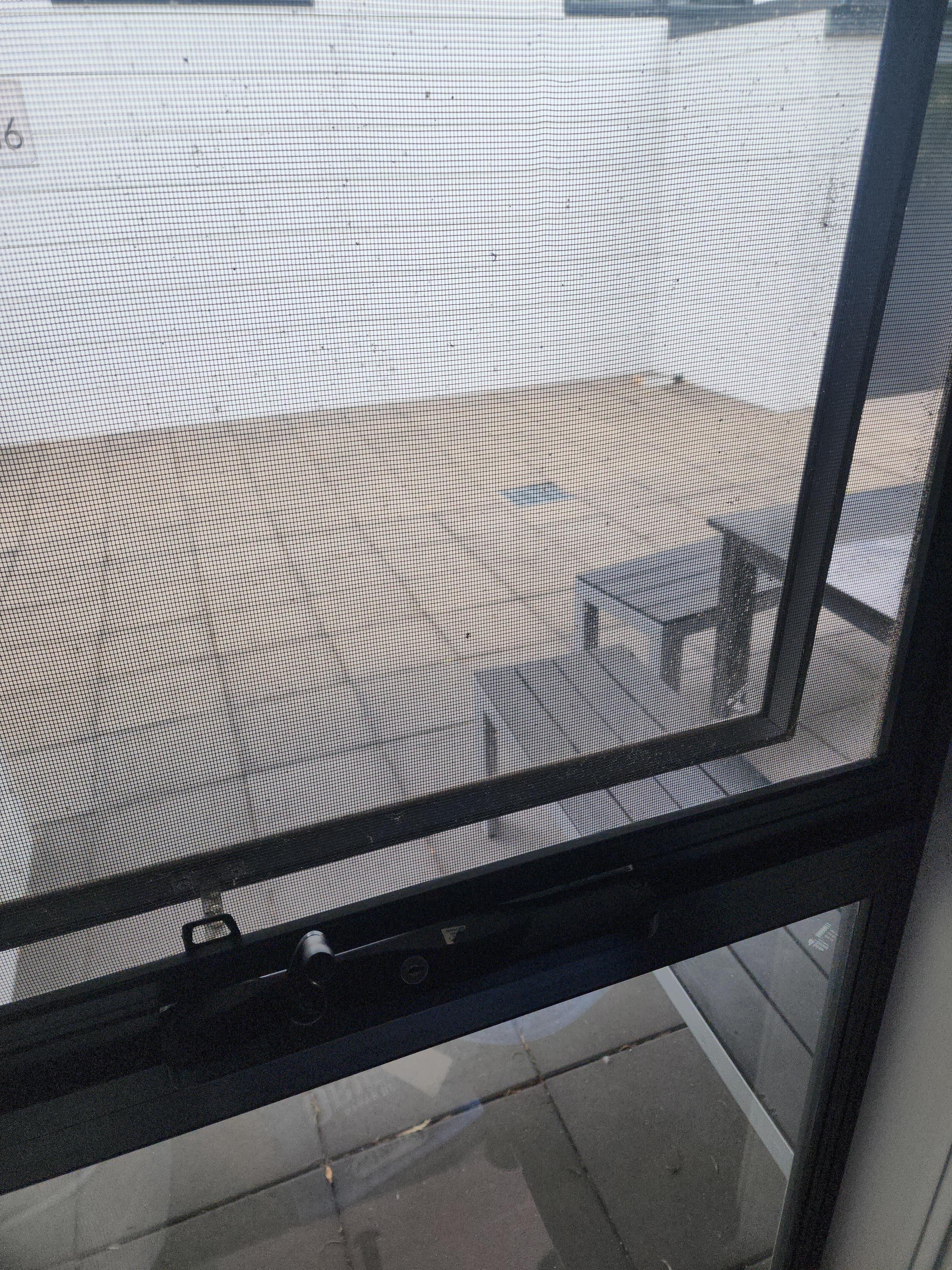 This is the VIEW of a balcony, not the balcony room as advertised.