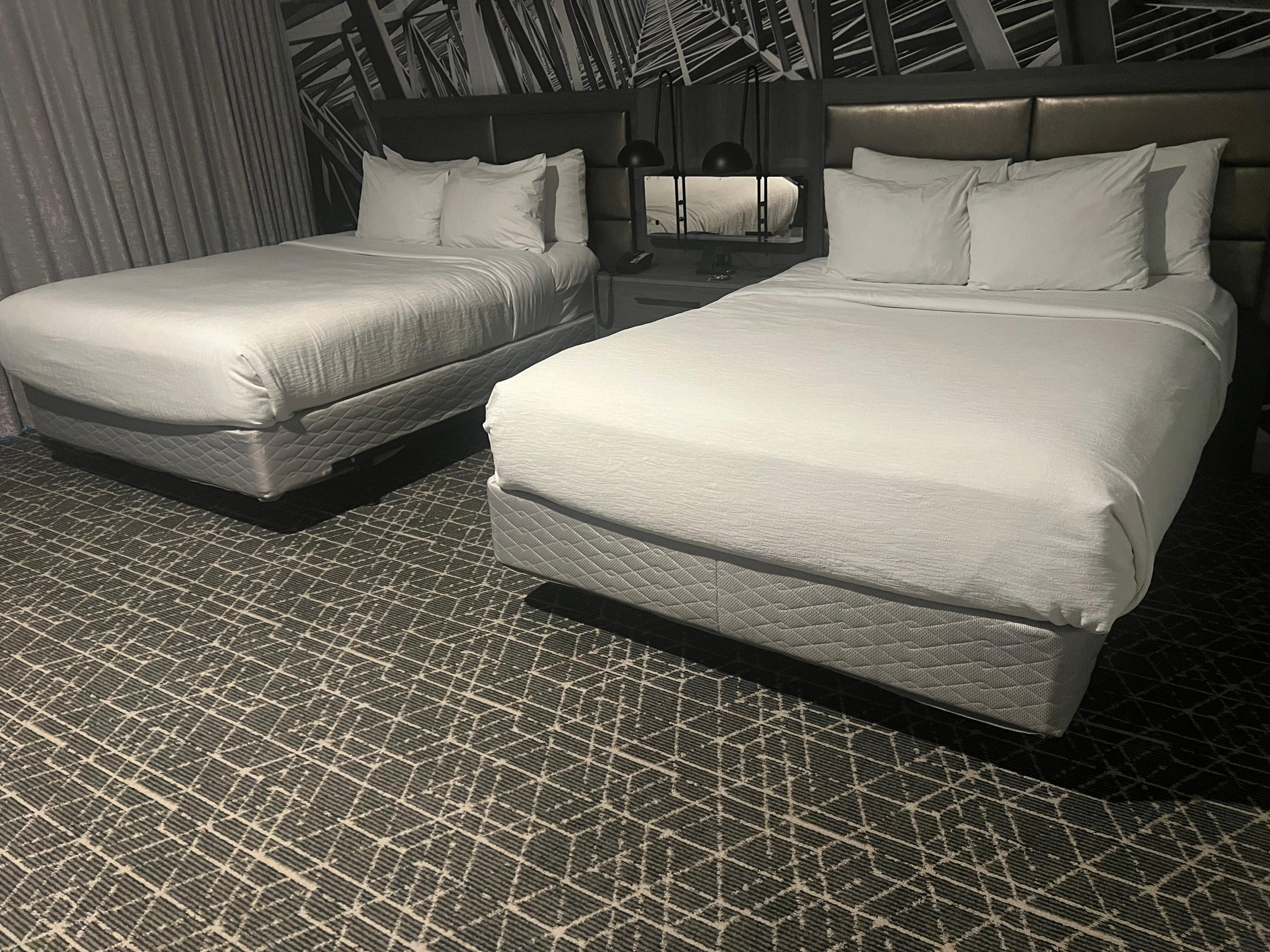 No King, no bed skirts