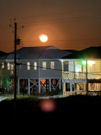 Moon rise on Dauphin island..
