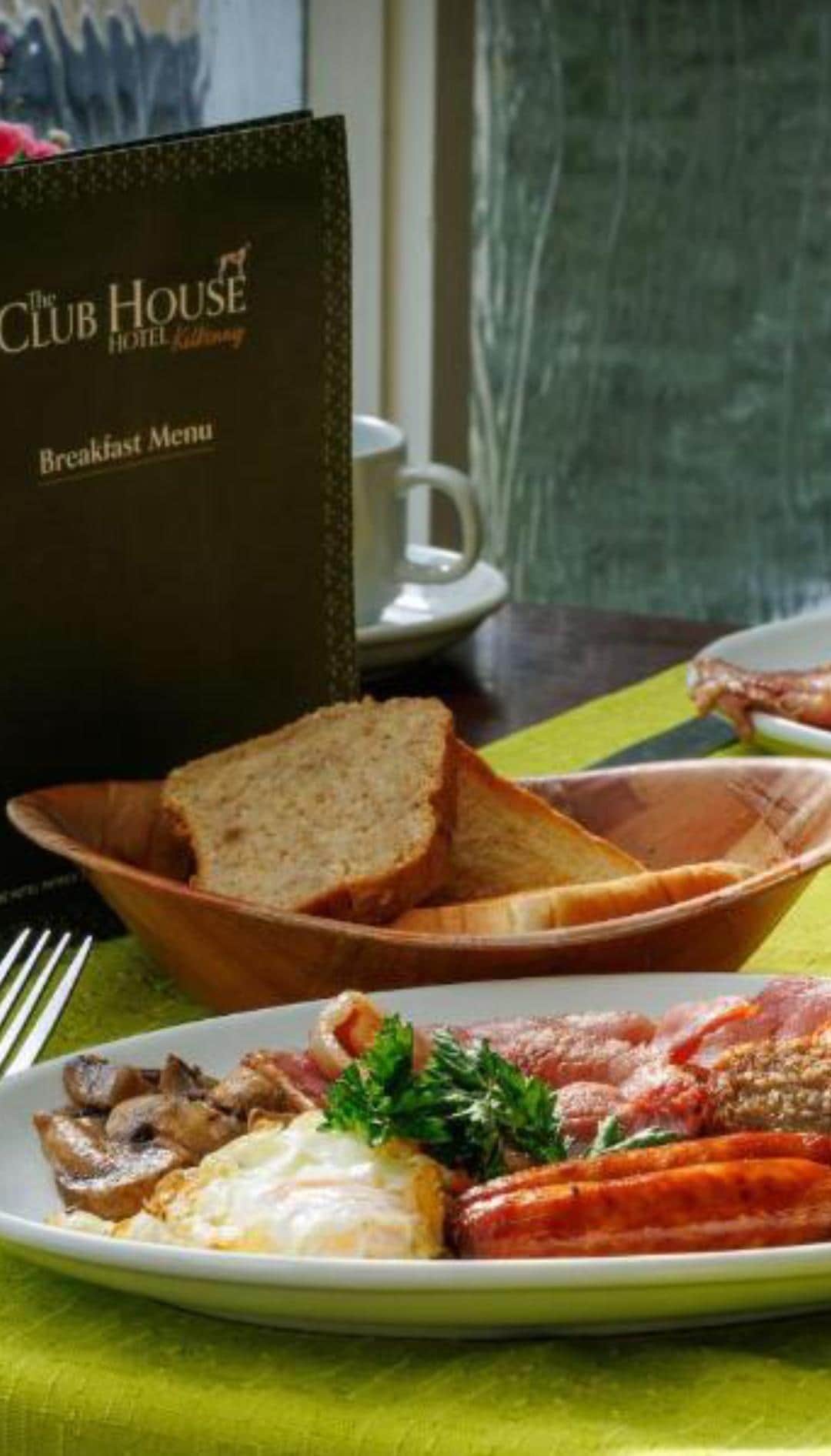 El desayuno irlandés delicioso. 