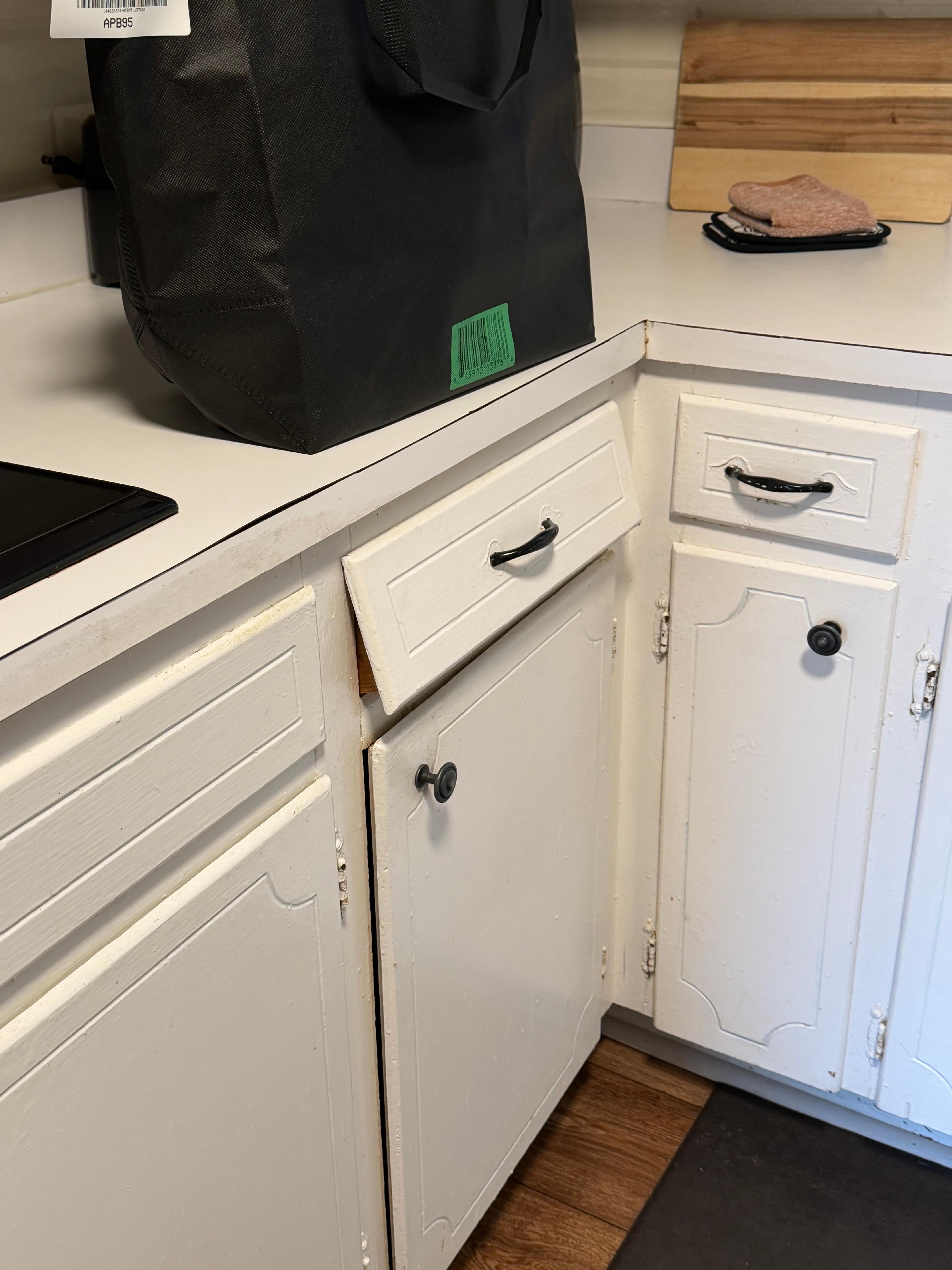 Broken drawers in the kitchen 