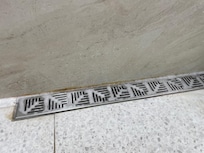 douche rez de chaussée encrassée