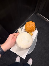 Petites viennoiseries et breuvages à volonté