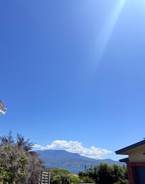 A glimpse of the iconic Mount Wellington.