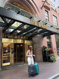 A departing pic in front of The Dagny Hotel.