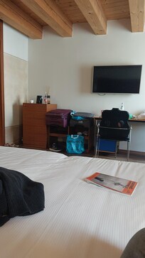 Room is a bit old fasioned, but the bed was very good! We sleped very well