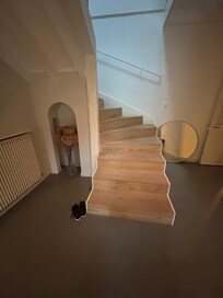 Nice floor but dangerous stairs