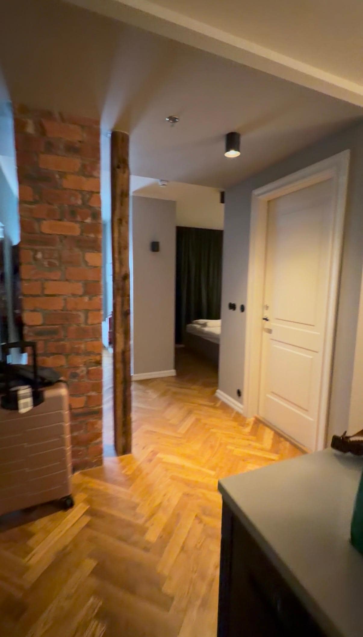 Hallway, door to bathroom