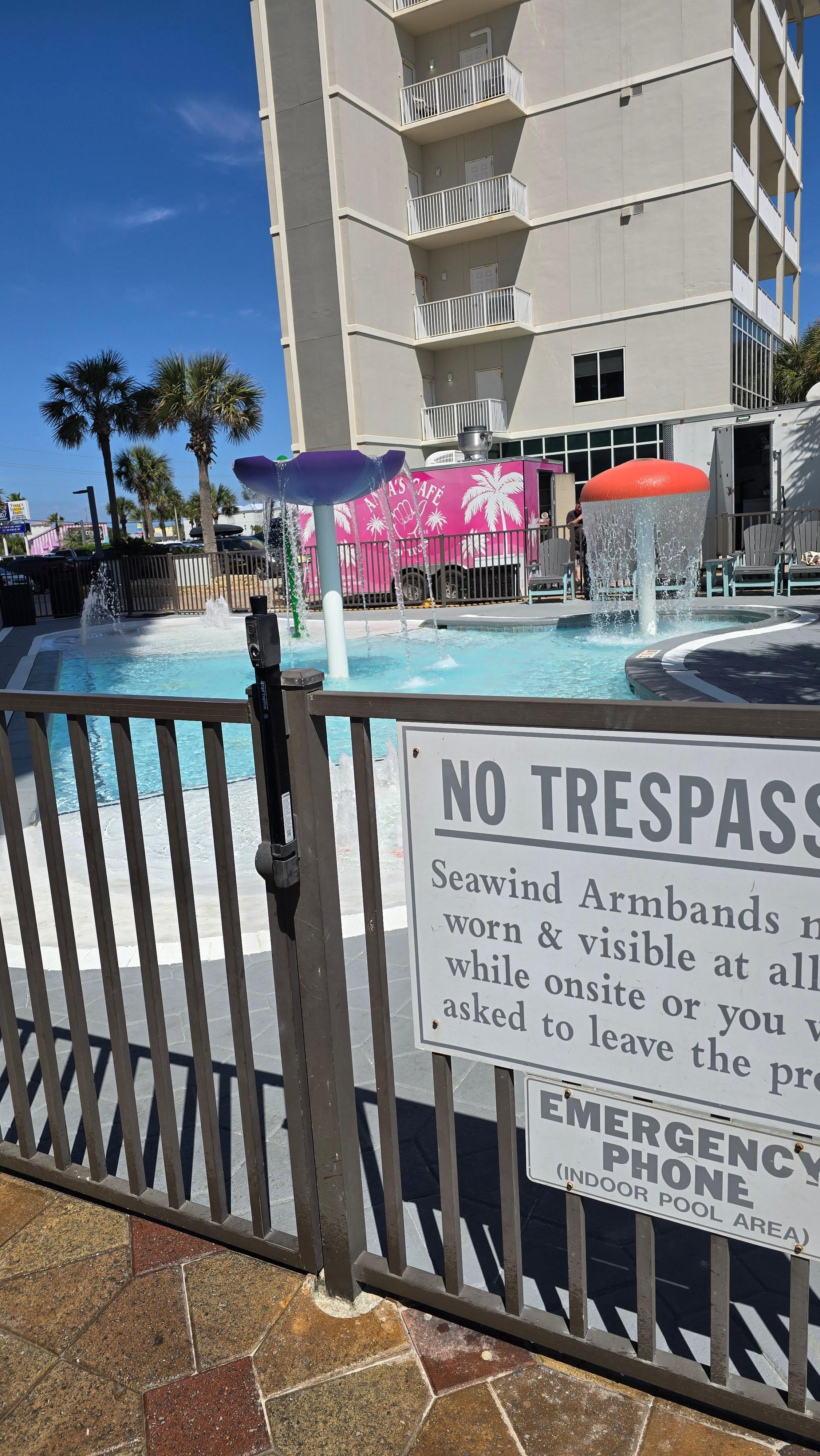 Kids splash pad/pool