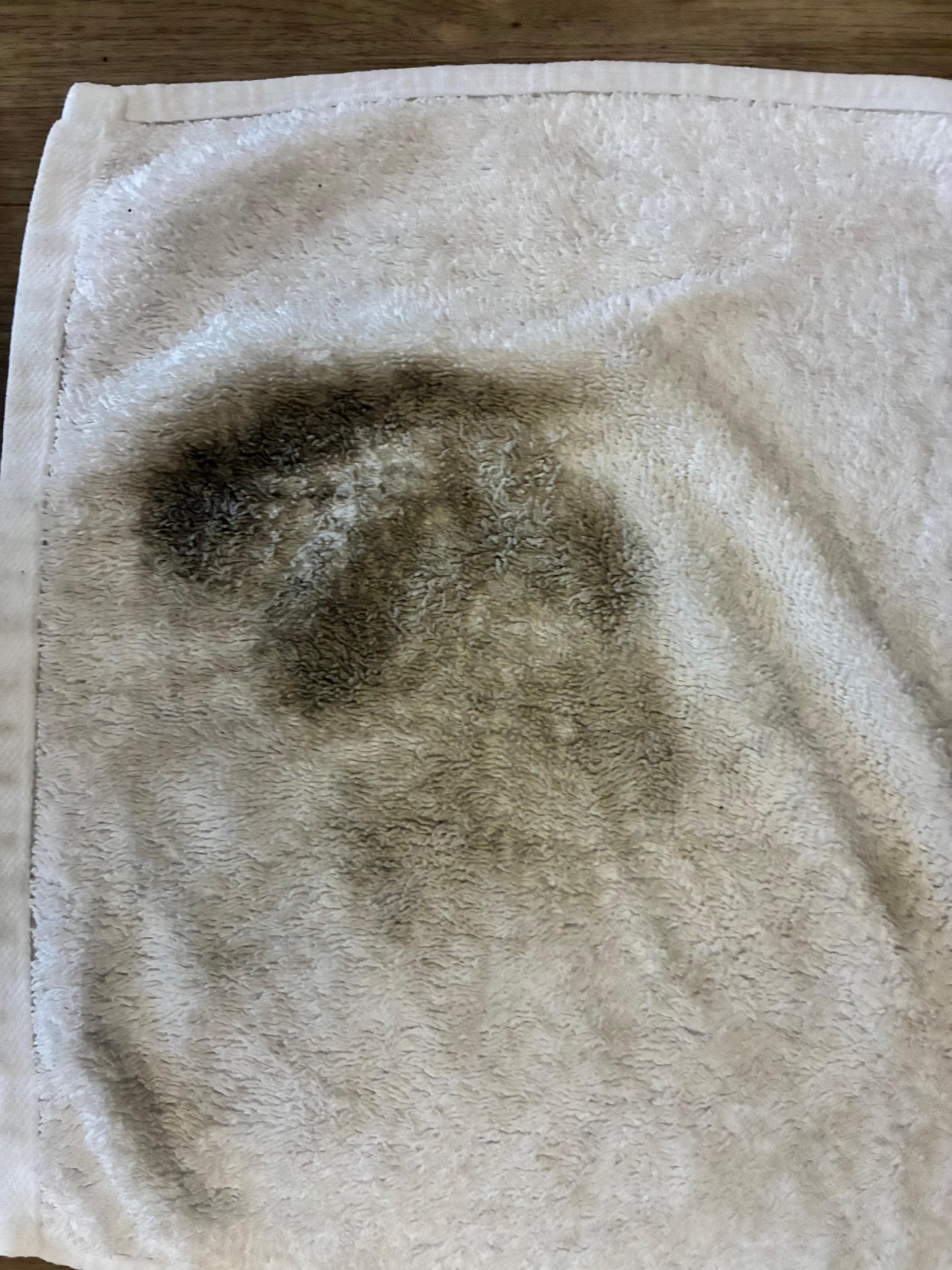 1 foot square of dirty floor. Please clean floor for others. 