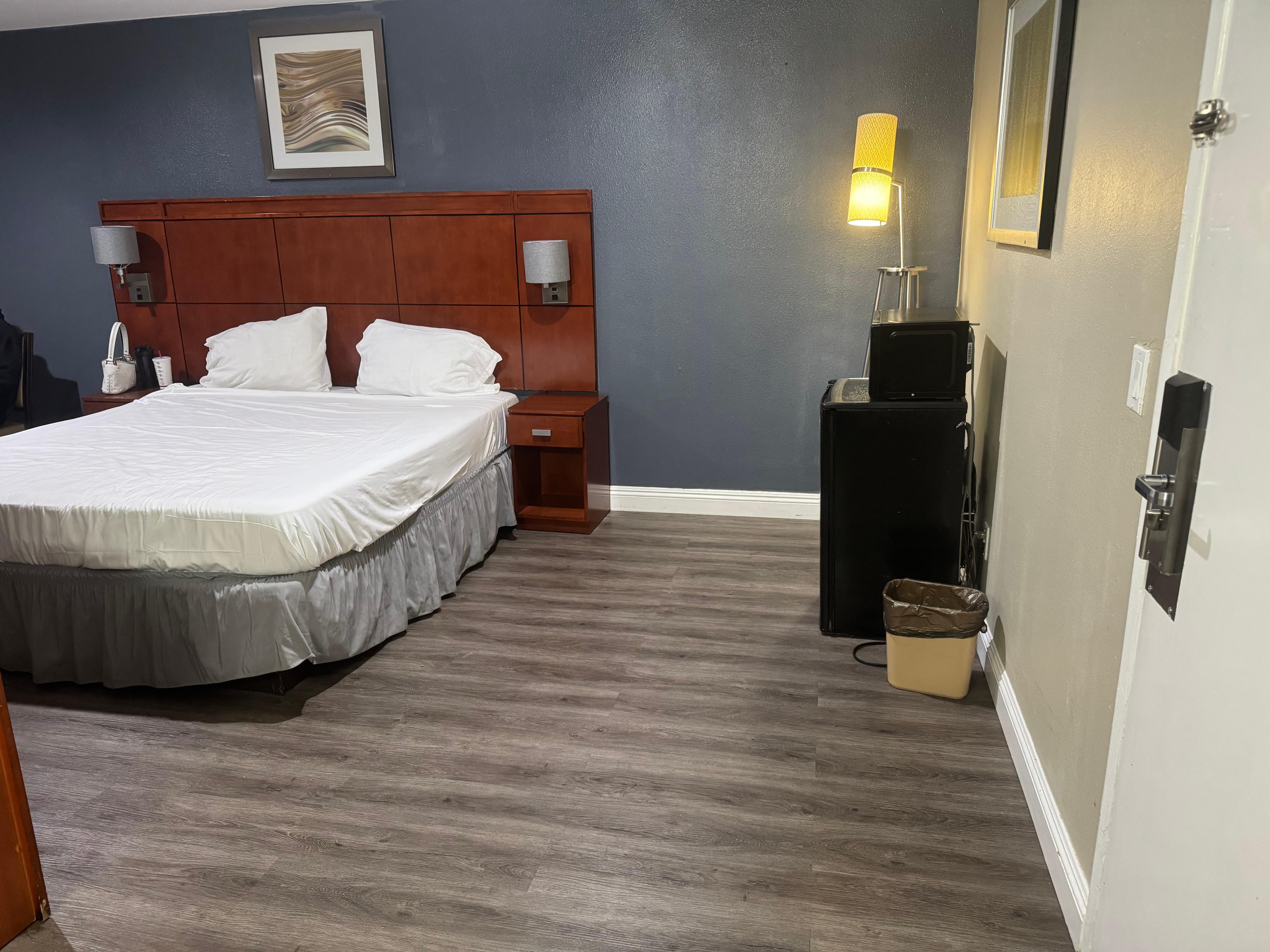 No blanket. Room 212 first room I checked in