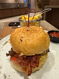 Bacon cheeseburger at Nomade.