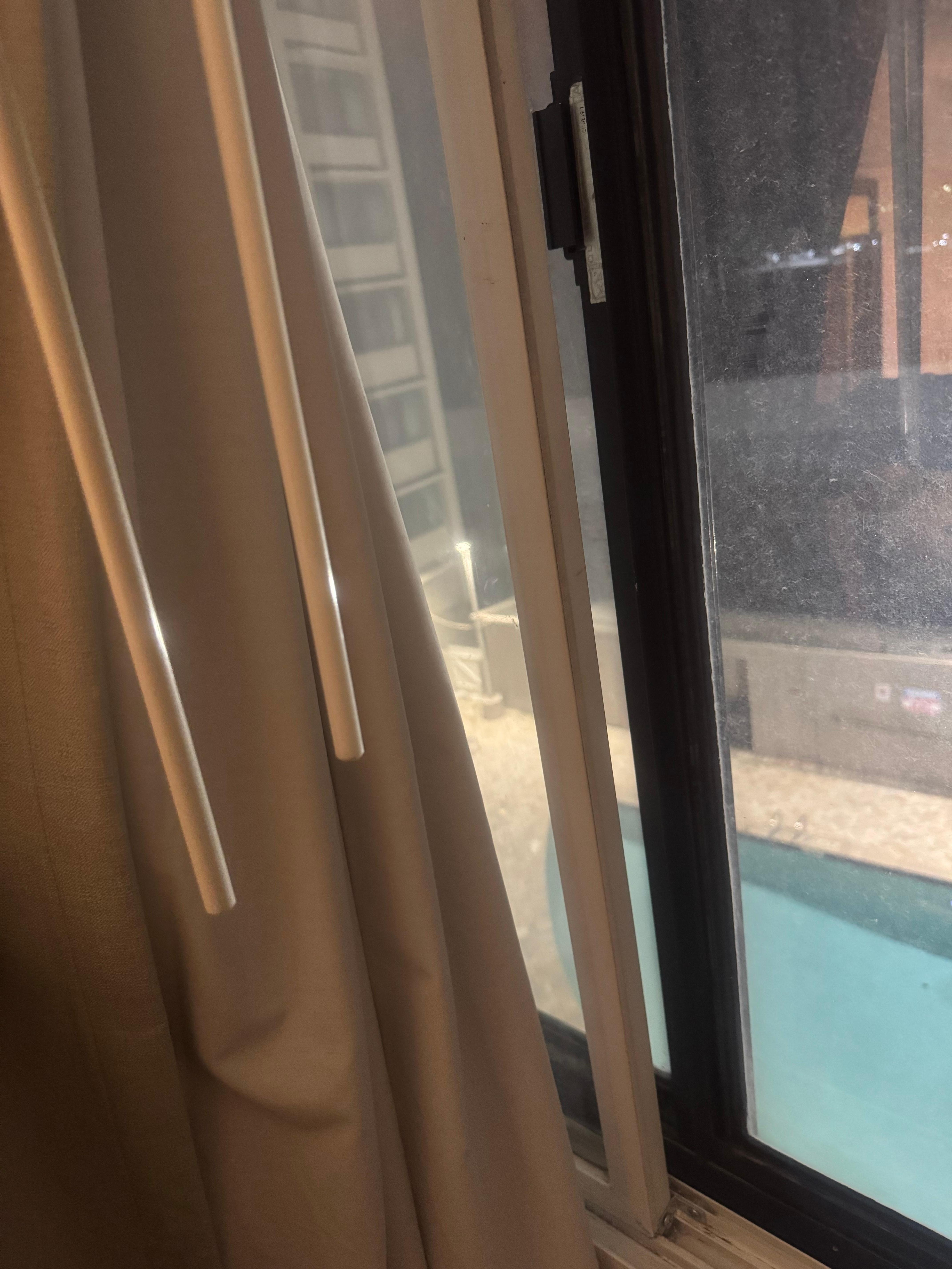 Window open and don’t close