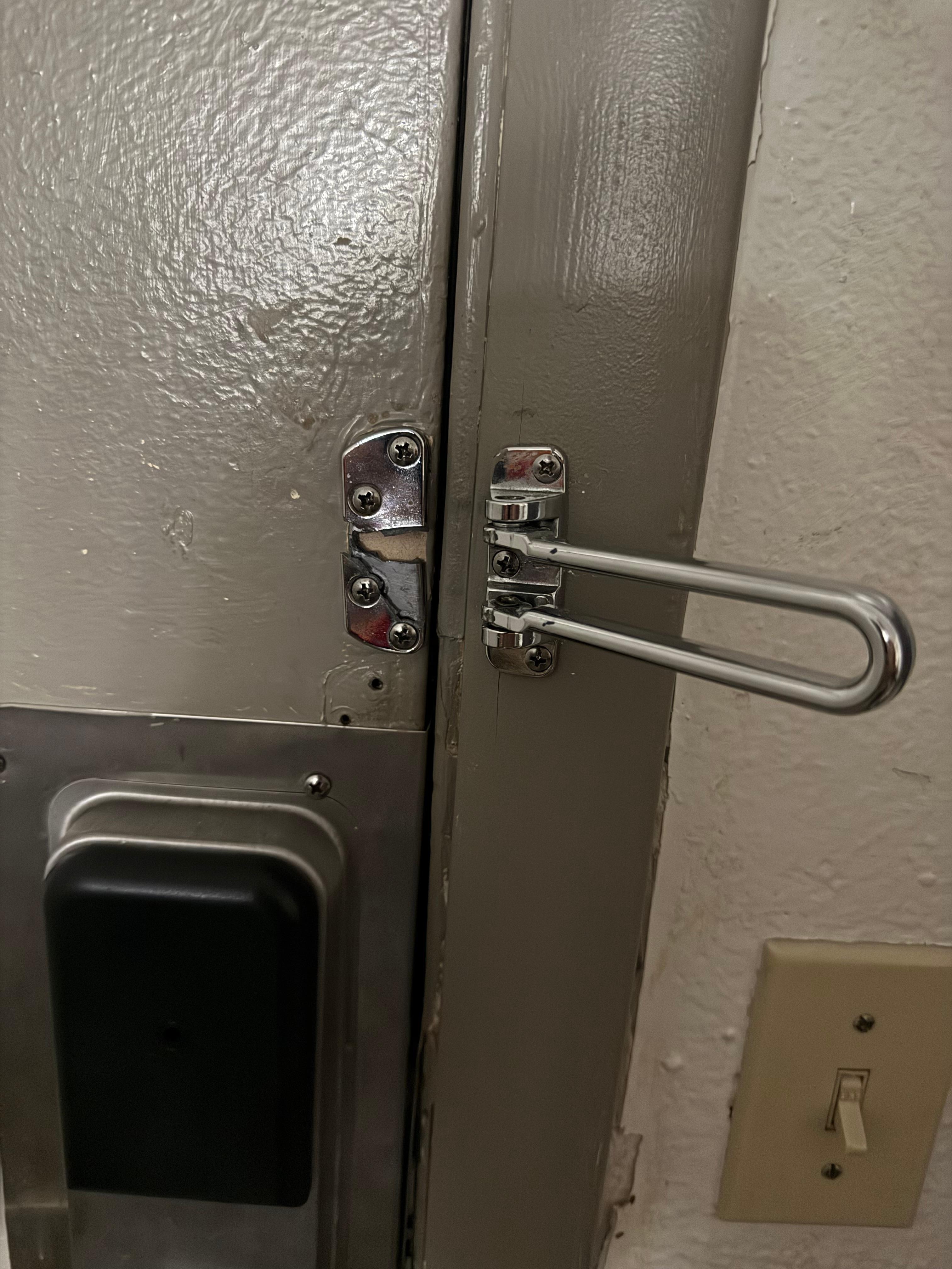 Loved the secure feeling we afforded by staying here. 