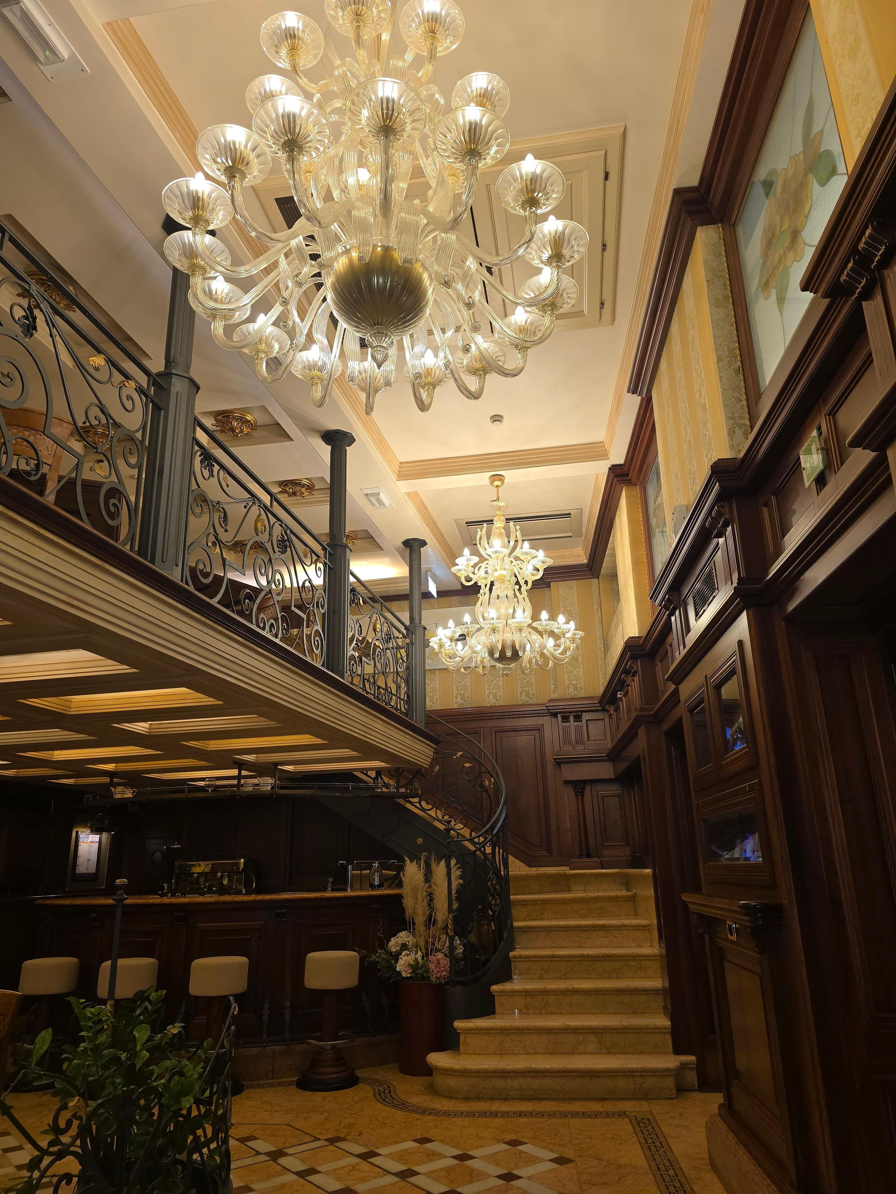Staircase/Lobby