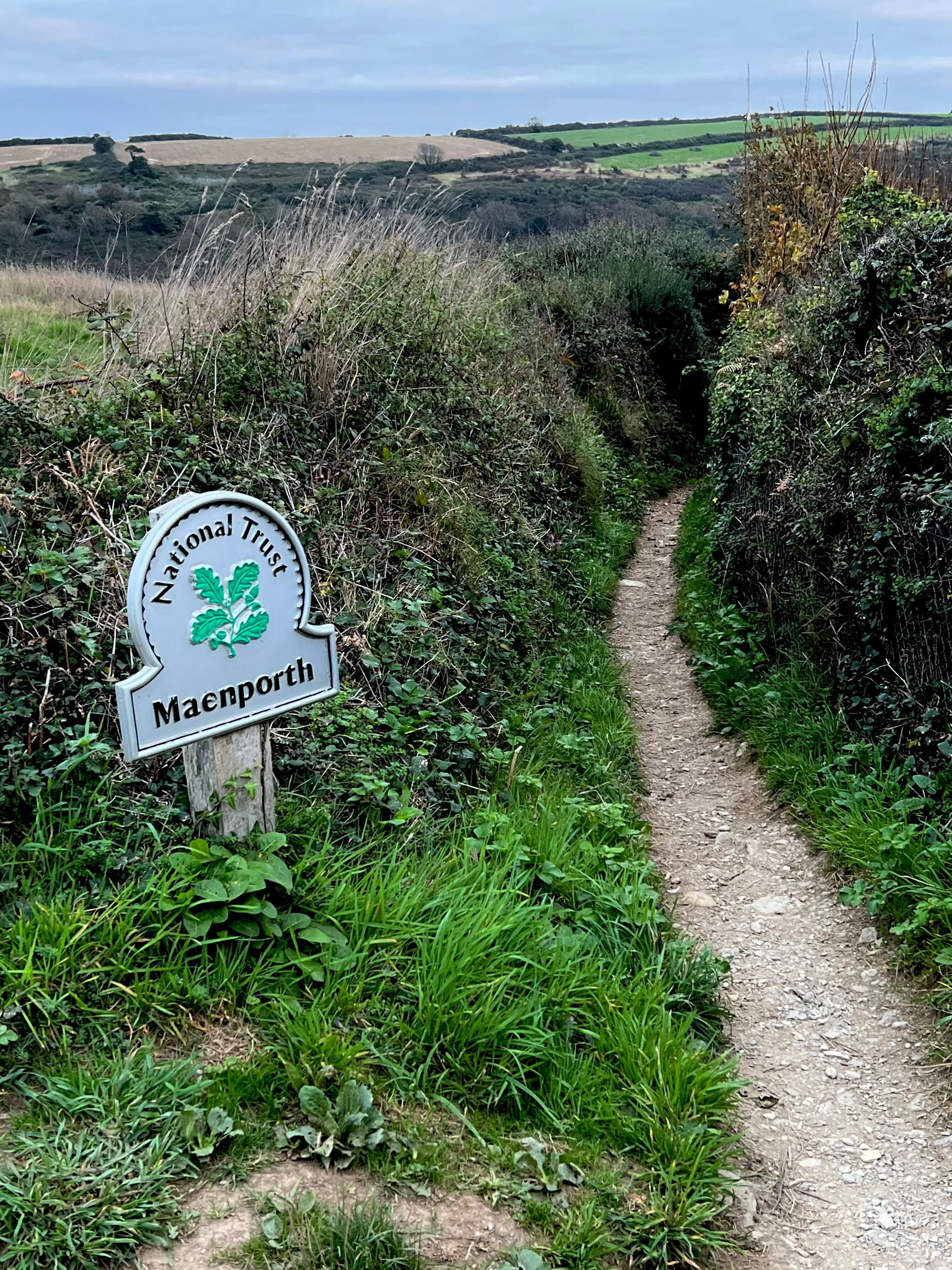 Maenporth path