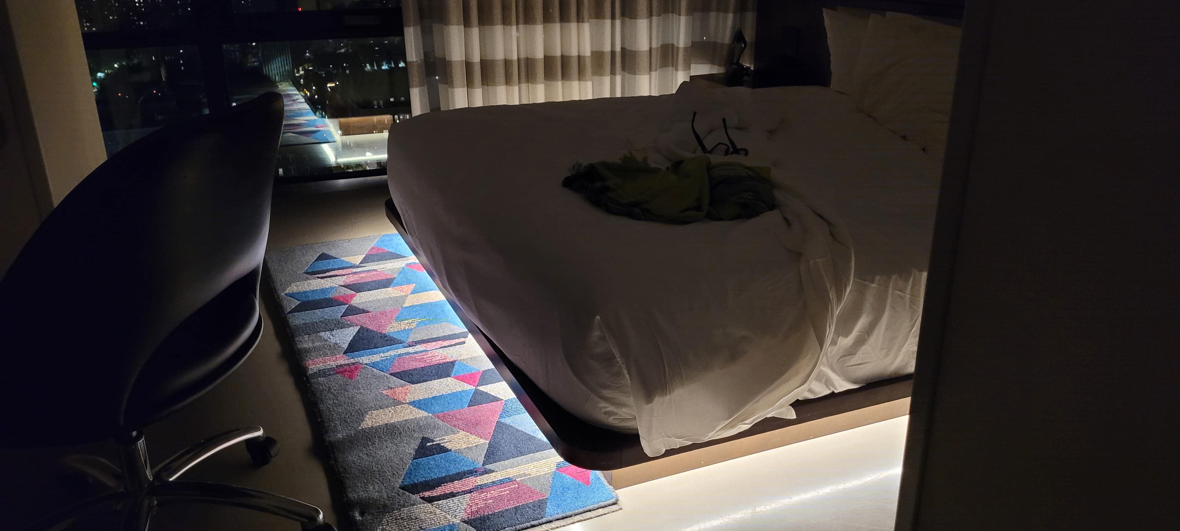 Underbed accent lighting