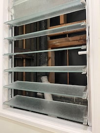 No Odor extractions so you need to open a windows to connect with internal pipes, full of mold and dust, you can hear all from next room....