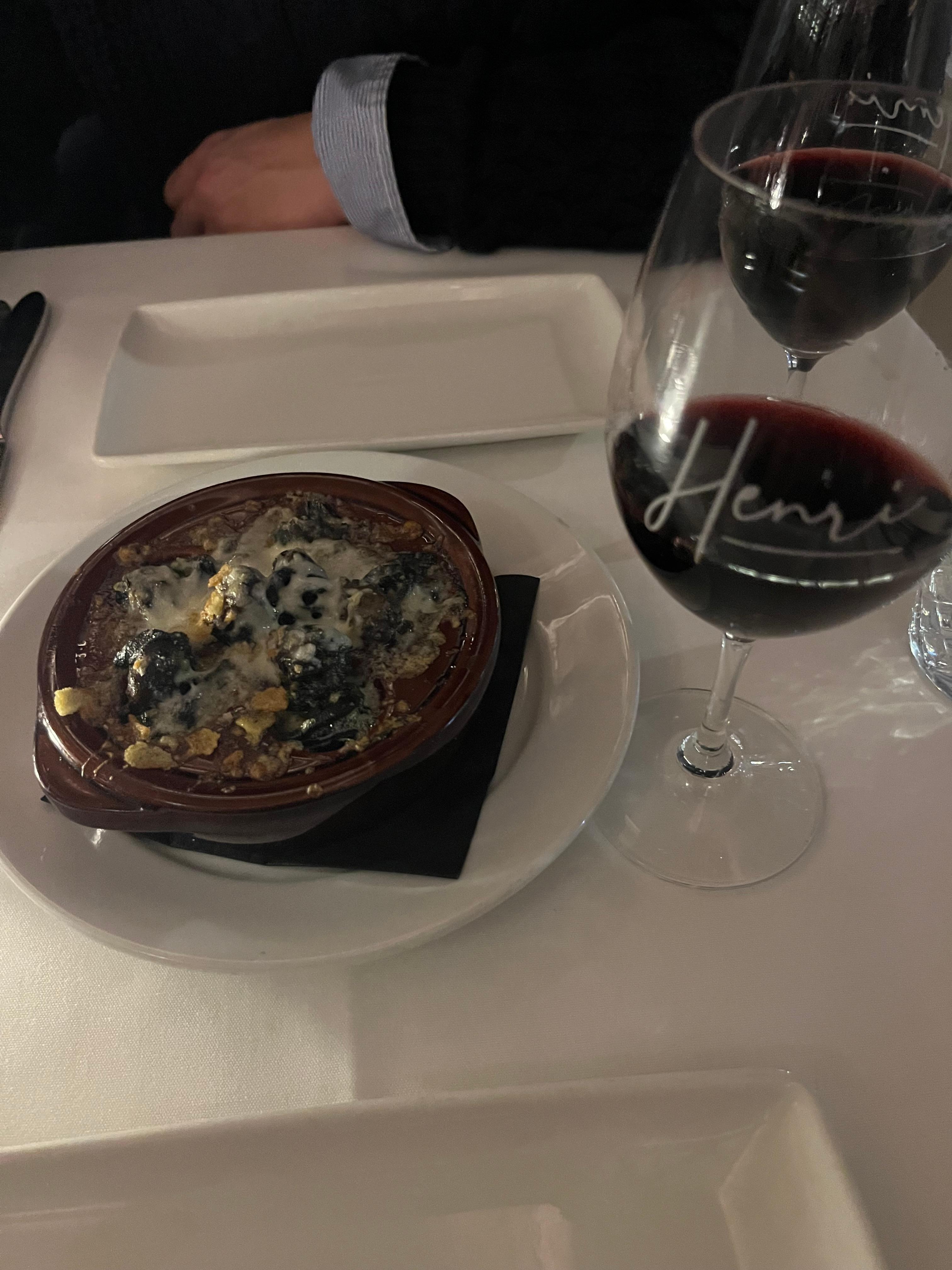 Escargot and red wine