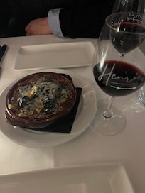 Escargot and red wine