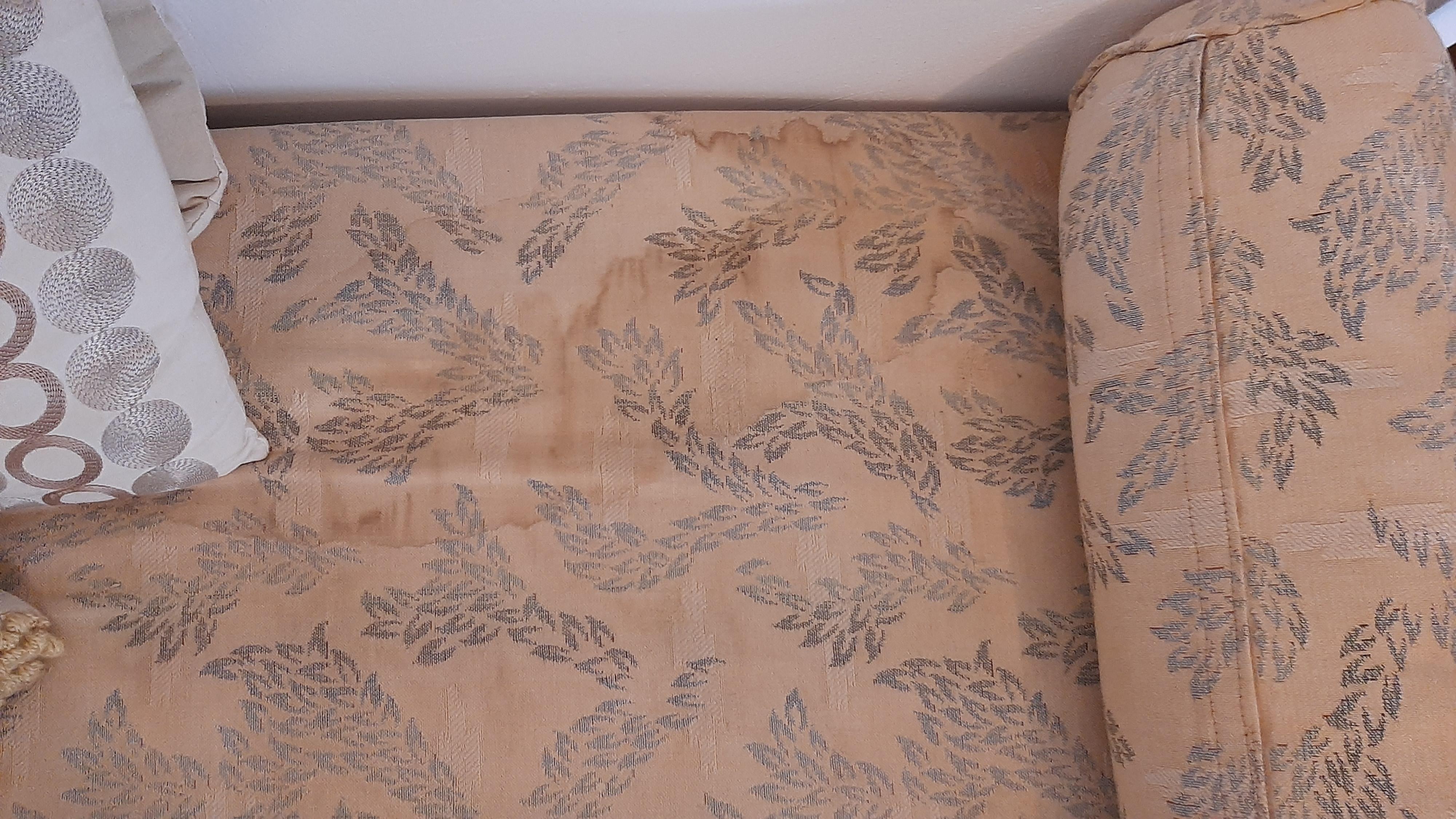 Altre macchie del divanetto