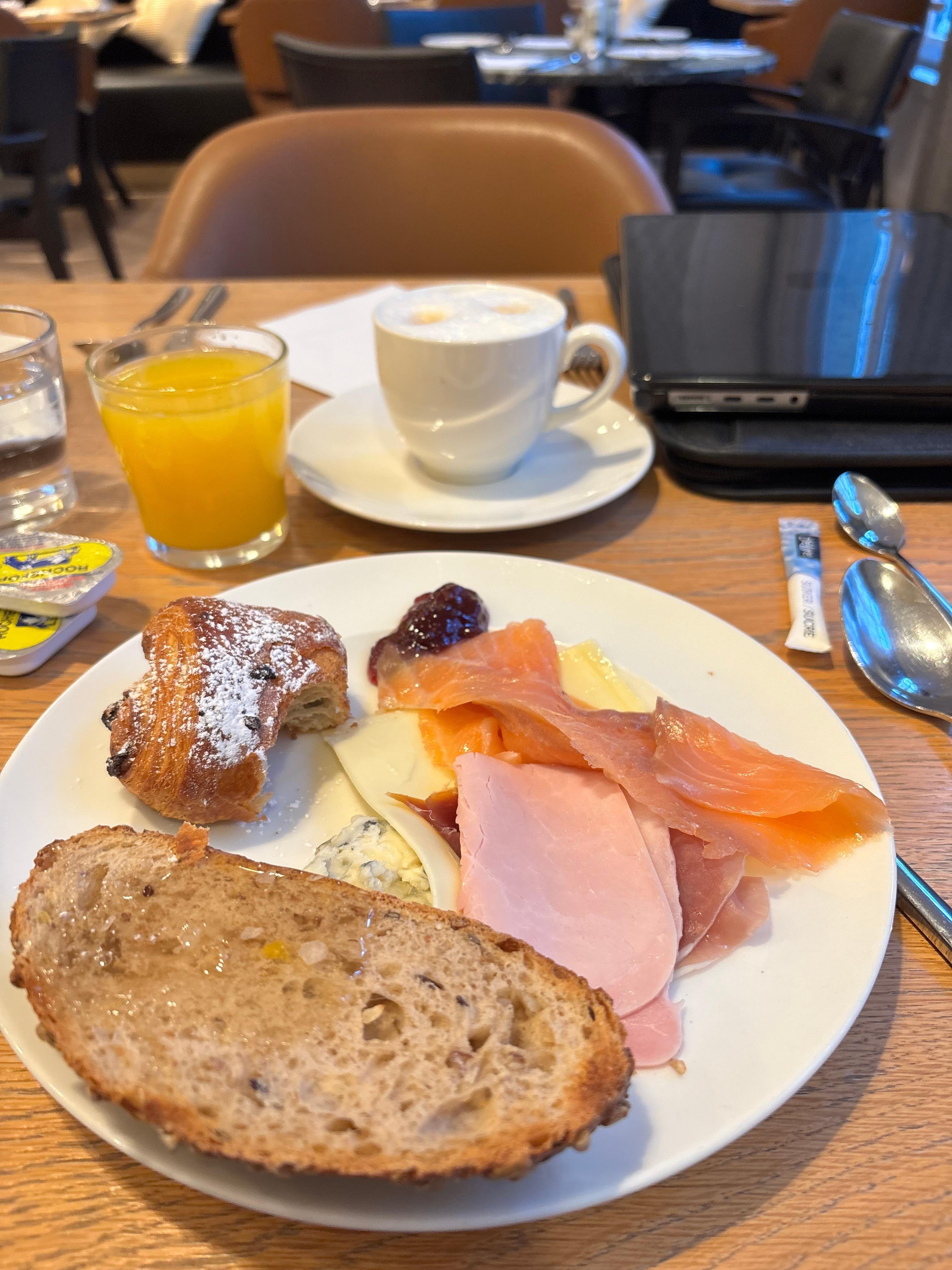 Wonderful breakfast buffet. 